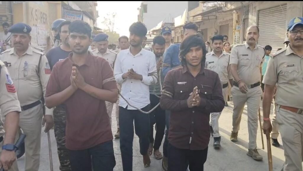 जैन संतों से मारपीट: पुलिस ने निकाला जुलुस, जावद के अभिभाषक नहीं करेंगे पैरवी