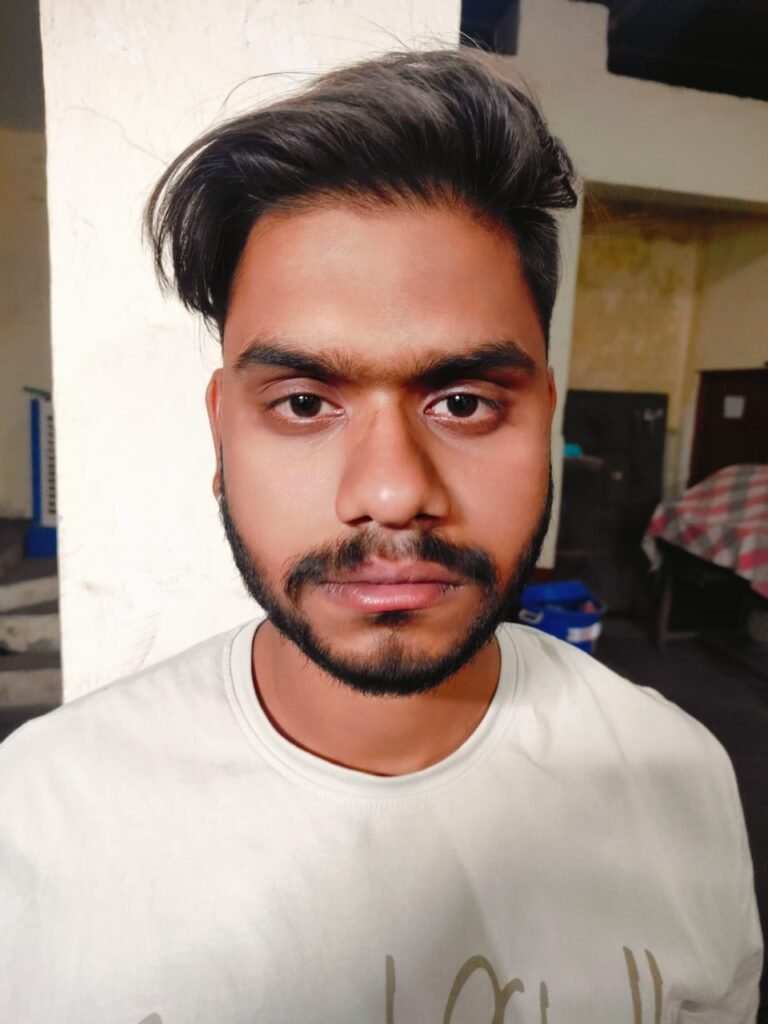 शहर छोड़ने से पहले पुलिस ने कार चोर को दबोचा