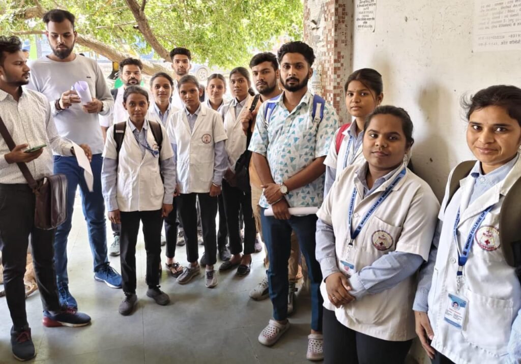 फर्जी कालेजों को मान्यता देने वाले निरीक्षक व अधिकारी निलंबित हों 