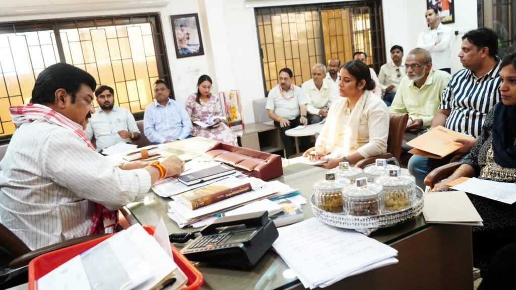 लापरवाह सर्वेयरों तथा ट्रांसपोर्टर को ब्लैकलिस्ट करने व FIR के आदेश