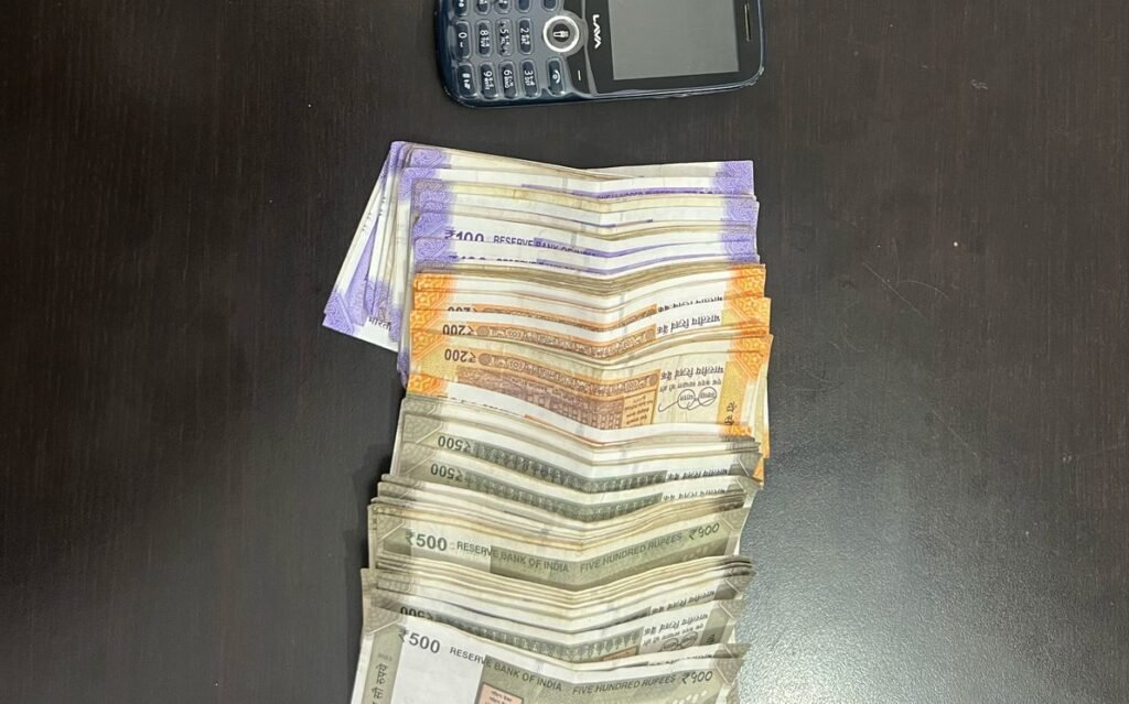 सट्टा खिलाते सटोरिये भाई गिरफ्तार