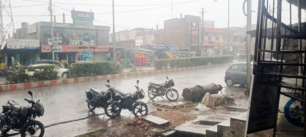 बैढ़न अंचल में सावन, भादौ-मास की तरह हुई तेज बारिश