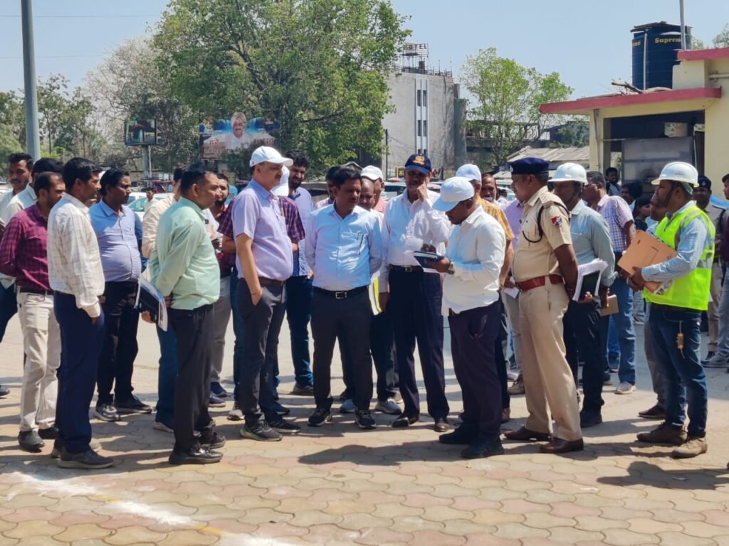 सतना स्टेशन के नवनिर्मित कामों का निरीक्षण करने आए DRM