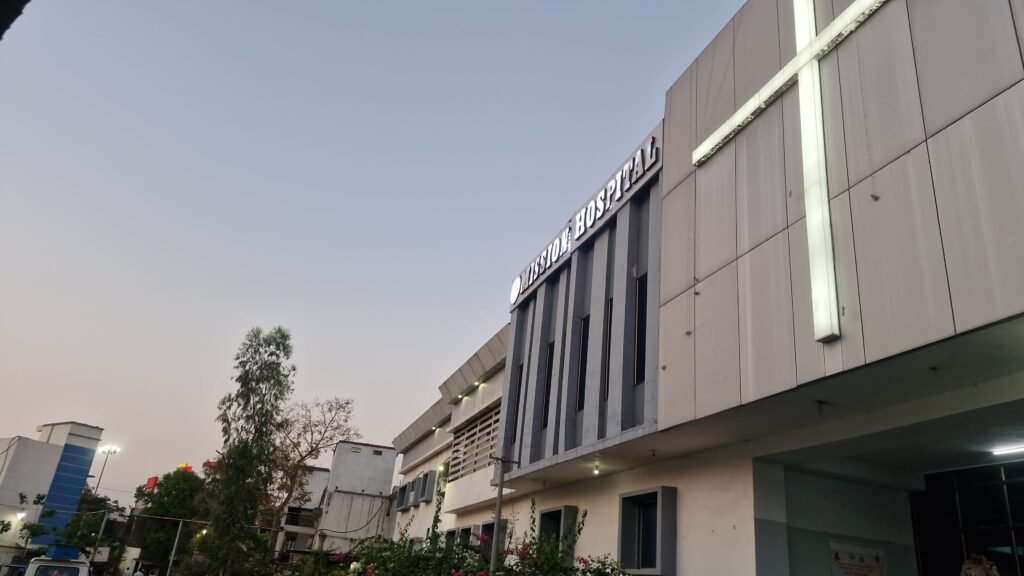 फर्जी डॉ जॉन केम के मामले में आयोग की बेंच आज भी कर रही सुनवाई