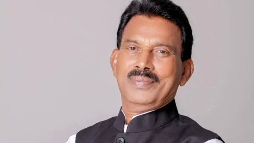 मोदी की अगवानी करने ग्वालियर आए सिलावट