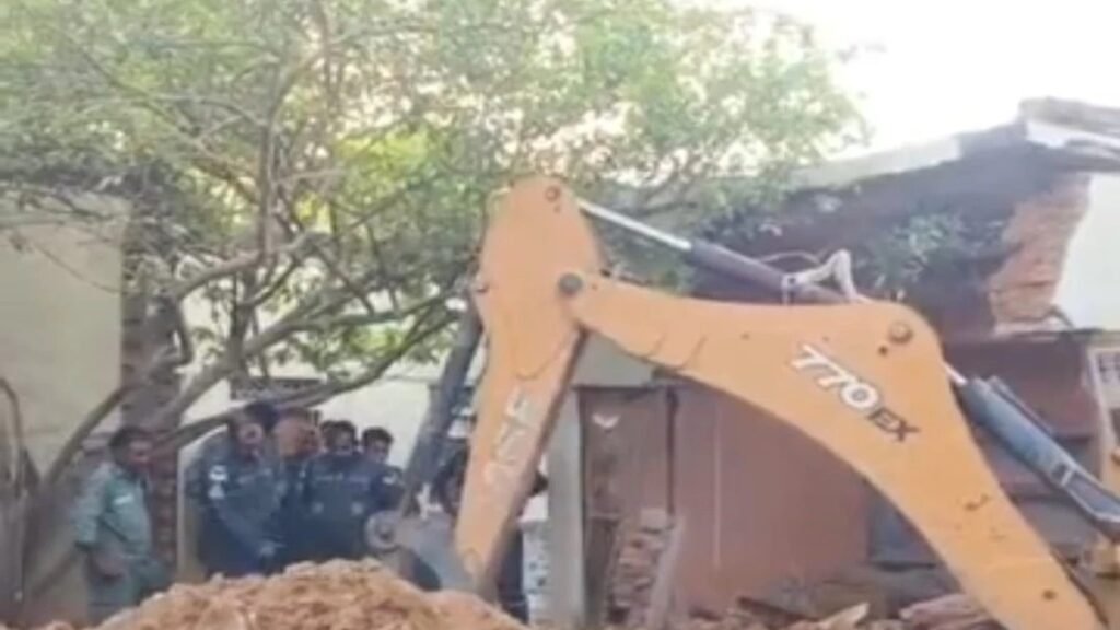 एयरफोर्स टीम को पिछोर में खुदाई में कुछ नहीं मिला, टीम वापस ग्वालियर लौटी