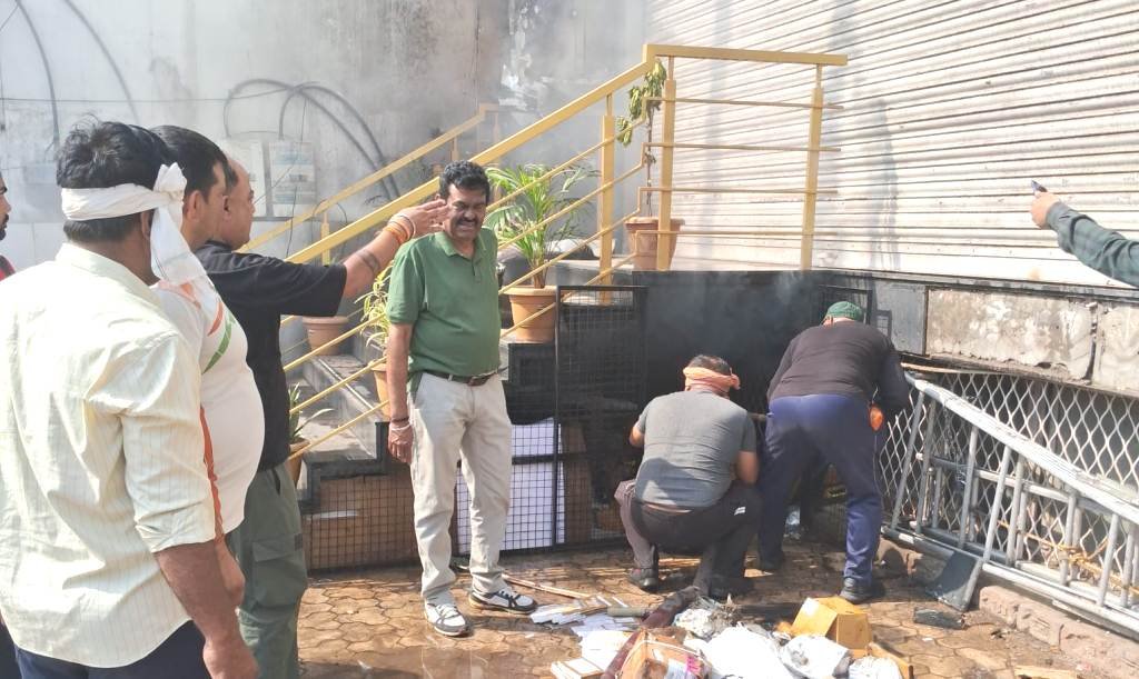 ग्वालियर में अनेक स्थानों पर लगी आग