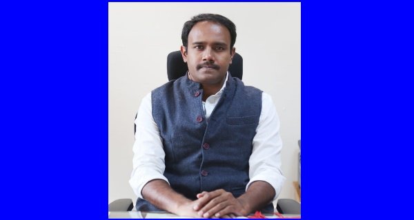 CMO को निलंबित और CMHO को नोटिस