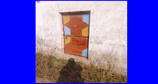 मुआवजा हासिल करने कनाडा के सख्स ने बंधा में खरीदी जमीन