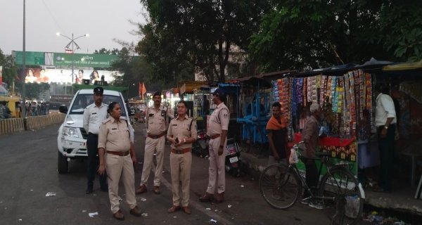 इंद्रा मार्केट से रेलवे स्टेशन तक के अतिक्रमण हटे