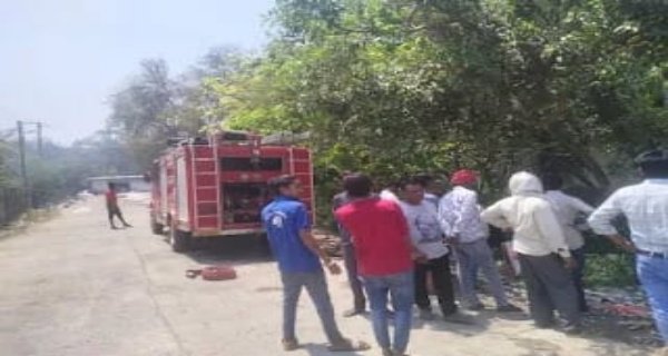 मेडिकल में लगी आग, दो दमकल वाहन मौके पर, मची अफरा तफरी