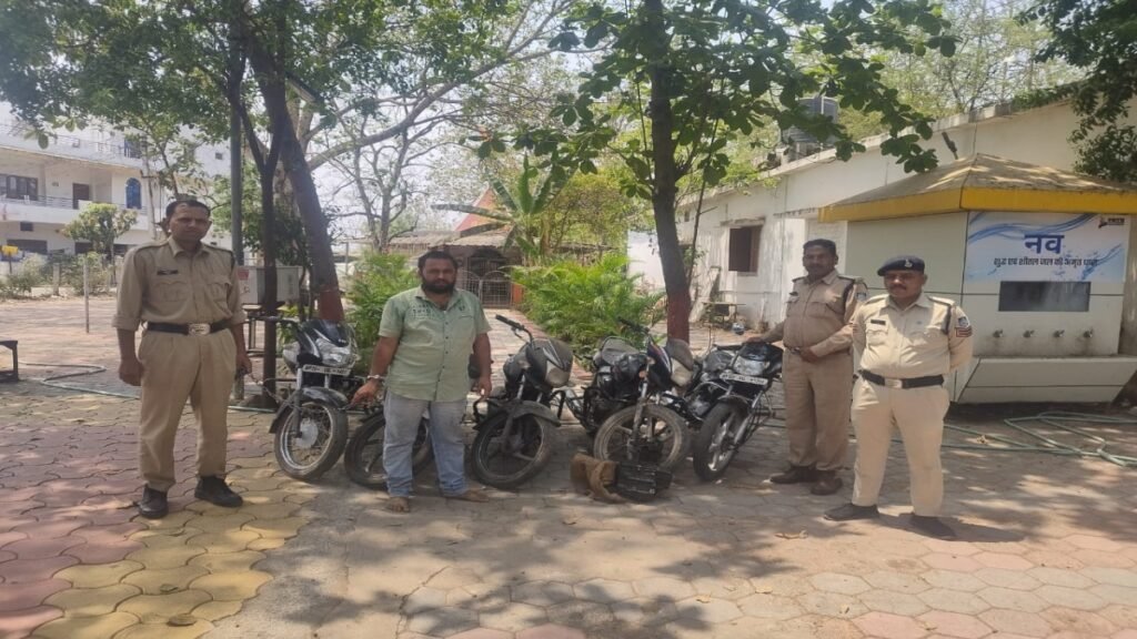 शातिर वाहन चोर गिरफ़्तार