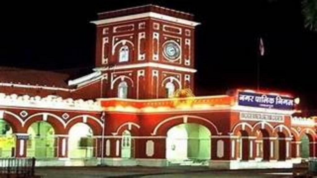 HC: जबलपुर ननि आयुक्त जबाब दें जिनको नियमित किया, क्या है उनकी योग्यता