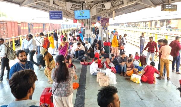 भोपाल-बीना और इटारसी रेलवे स्टेशन पर होगा होल्डिंग एरिया, क्राउड मैनेजमेंट का बनेगा प्लान