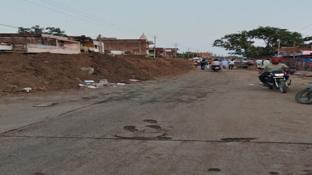 बरगवां ओव्हर ब्रिज के निर्माण का काम धीमी गति से चल रहा