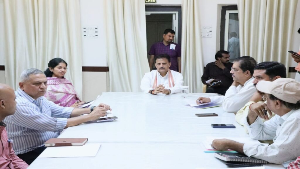 हिनौती गौधाम में आवश्यक व्यवस्थायें सुनिश्चित हों