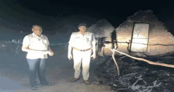 झोपड़ी में आग लगने से बच्ची जिंदा जली