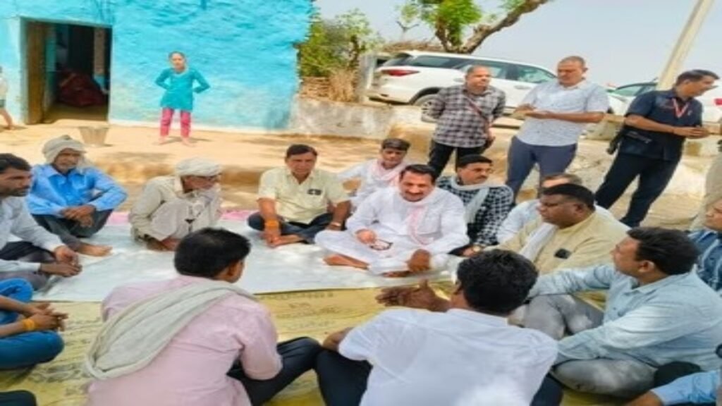 मुरैना पहुंचे कृषि मंत्री संजय हत्याकांड के पीड़ितों से मिले, मृतक के परिजनों को 1 लाख देंगे