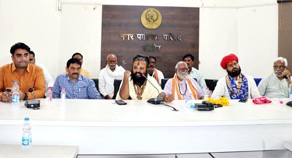 नपाध्यक्ष व धर्मगुरुओं की बैठक में आज शाम तिरंगा यात्रा निकालने का निर्णय