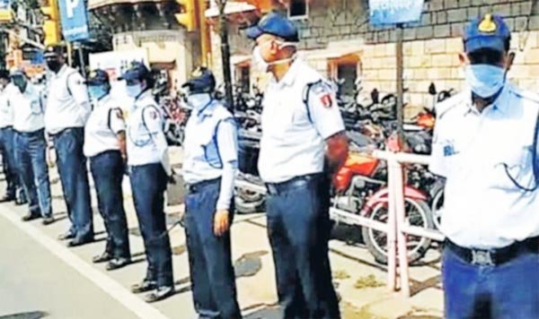 धूप-लू में ड्यूटी कर रहे ट्रैफिक पुलिसकर्मियों के लिए स्वास्थ्य जांच की पहल