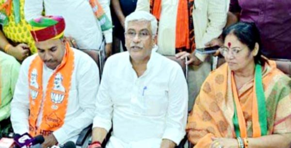 यह नया भारत, घर में घुसकर मारेगा-शेखावत