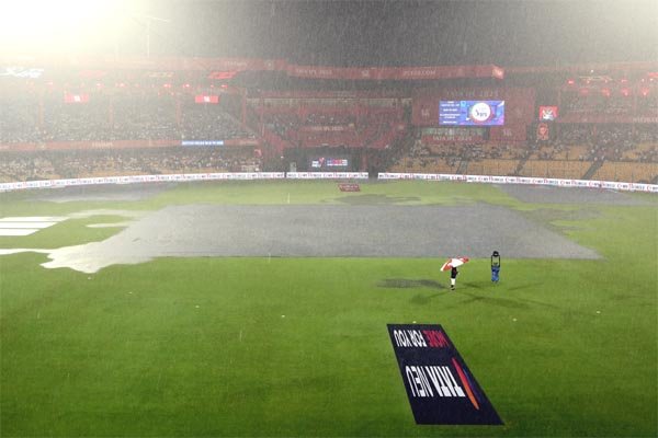 वर्षा प्रभावित मैचों के लिए दो घंटे का अतिरिक्त समय