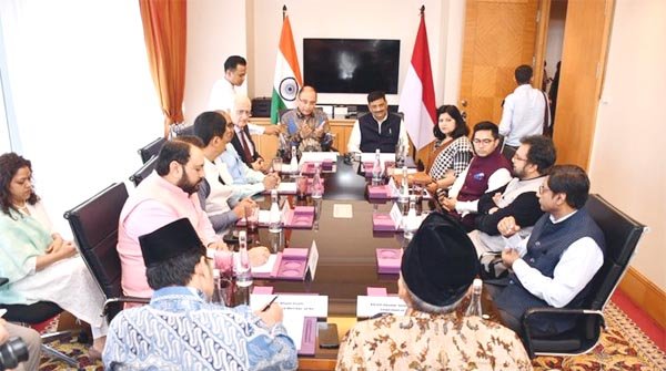भारत के सर्वदलीय संसदीय प्रतिनिधिमंडल ने इंडोनेशिया के समक्ष देश का पक्ष रखा