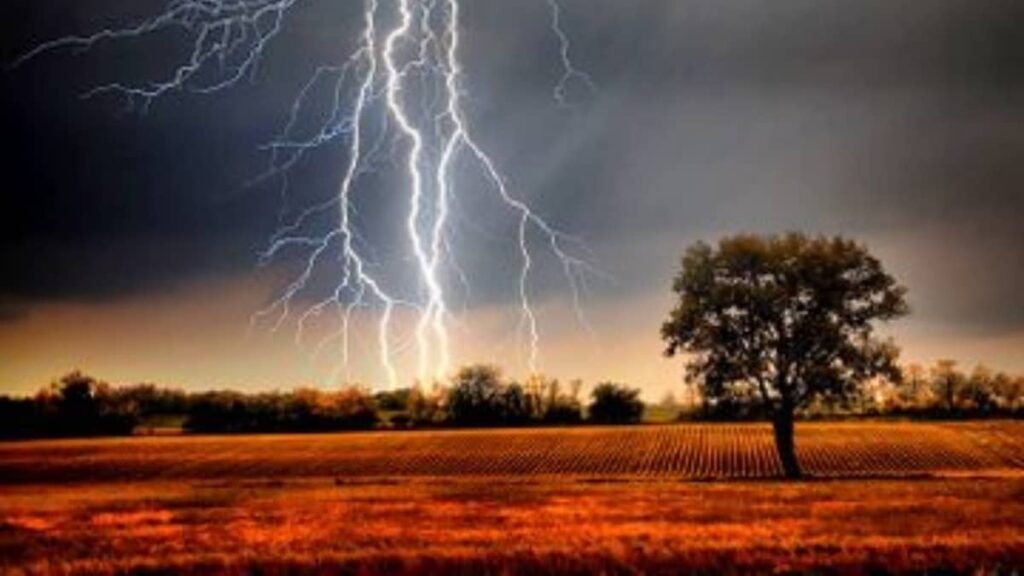 आकाशीय बिजली गिरने से किसान की मौत 