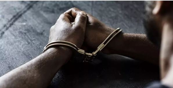 लावारिस मिले गांजा के मामले में दो संदेही गिरफ्तार