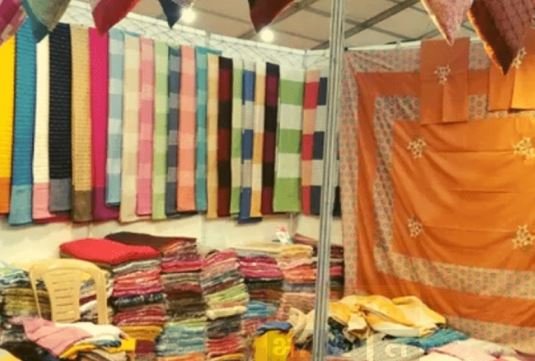 खादी वस्त्रों एवं ग्रामोद्योग सामग्री पर मिलेगी 20 प्रतिशत तक छूट