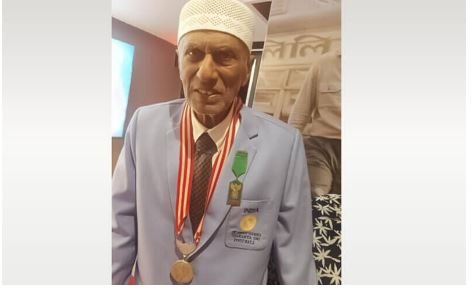 एआईएफएफ ने पूर्व भारतीय मिडफील्डर डीएमके अफजल के निधन पर शोक व्यक्त किया