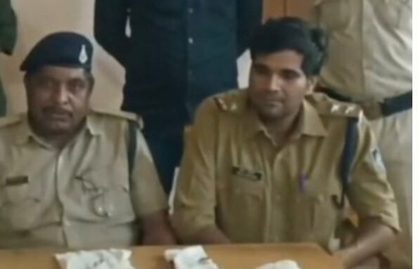 अवैध हथियार के साथ 6 बदमाशों को कार से पकड़ा