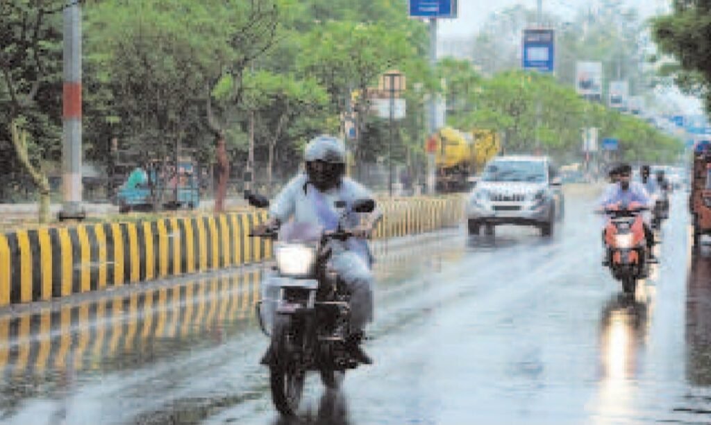 ग्वालियर चंबल में तेज आंधी के साथ बारिश, कई इलाकों में गिरे ओले