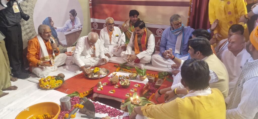 बांदकपुुर कॉरिडोर के लिए भूमिपूजन, 7 नदियों का जल अर्पित