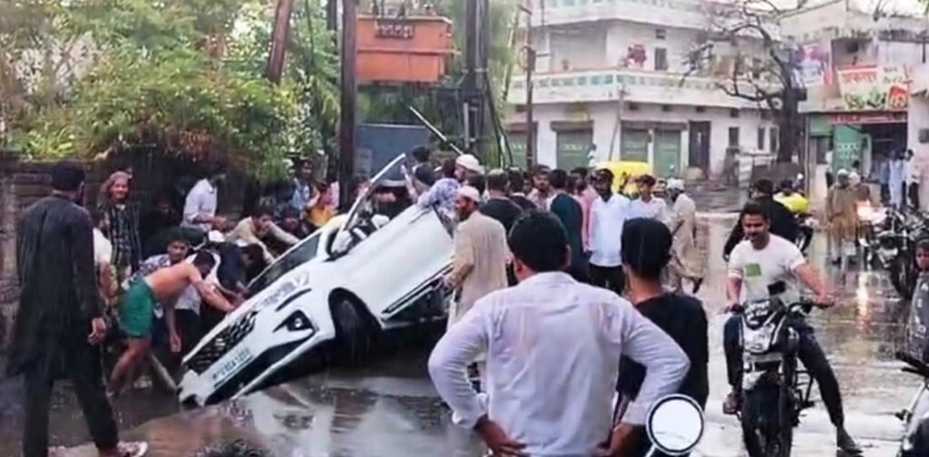 मौसम के बिगड़े मिजाज, मानसून से पहले मेहरबान हो रहे बादल  