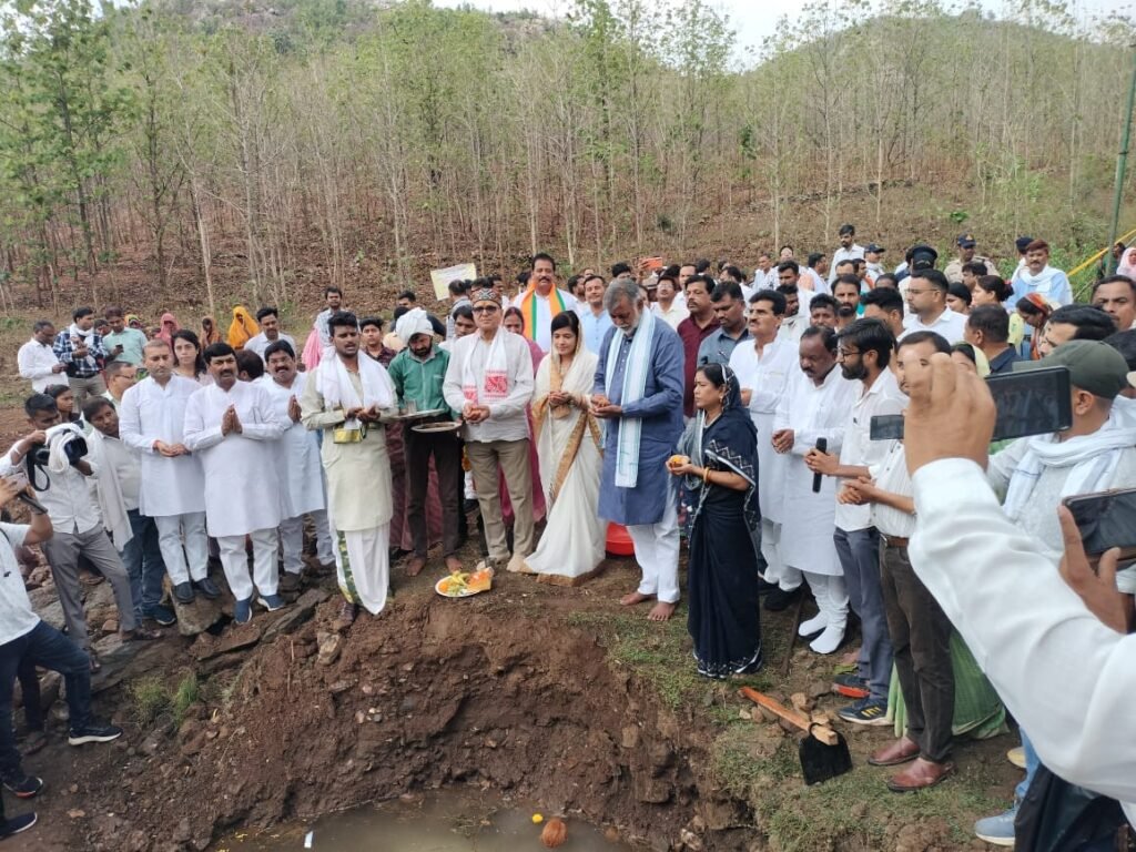 पंचायत एवं ग्रामीण विकास मंत्री ने हिरन नदी के उद्गम का किये पूजन 