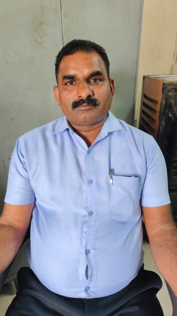 15 हजार की रिश्वत मांगने वाला नगर निगम का अधिकारी रंगे हाथ पकड़ा 