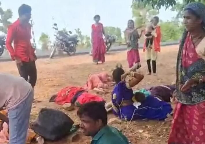 मैजिक वाहन पलटा, तीन महिलाओं की मौत