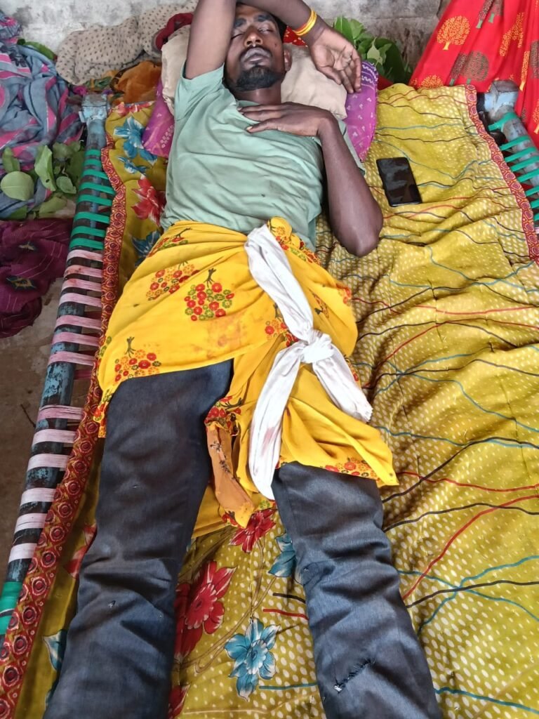 भालू के हमले में श्रमिक गंभीर रूप से घायल