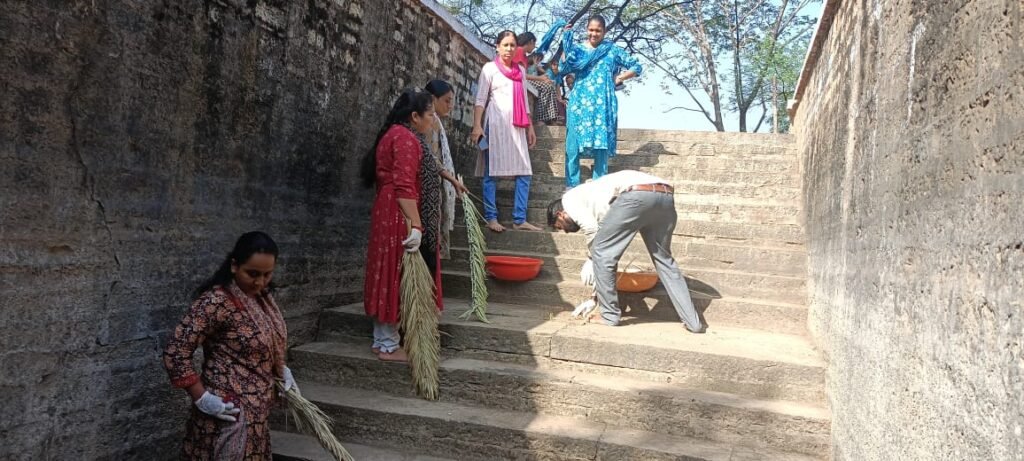 शिव नगर रावण रूण्डी बावड़ी पर हुआ स्वच्छता श्रमदान