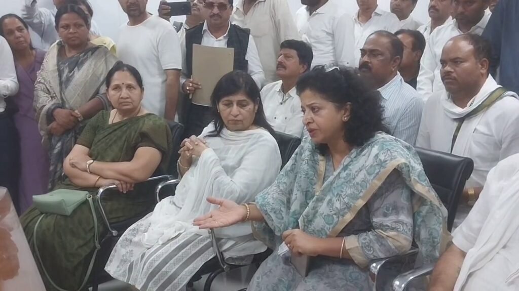 खालवा कांड: महिला कांग्रेस ने राष्ट्रपति के नाम सौंपा ज्ञापन,न्यायिक जांच की मांग 