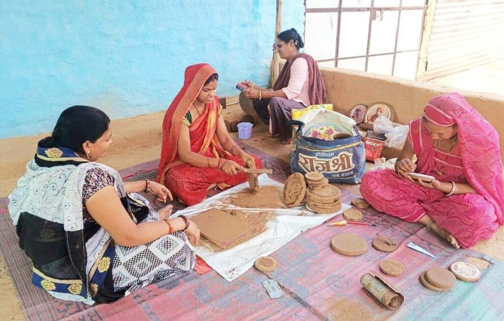 ओंकारेश्वर मंदिर में शुरू हुई पुष्प पुनर्चक्रण योजना,महिलाएं बन सकेंगी आत्मनिर्भर 