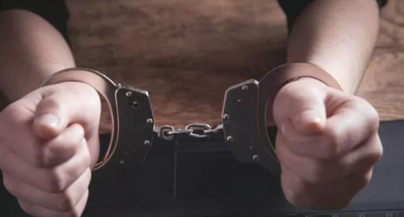 बदनाम गली में चाकू के साथ आरोपी गिरफ्तार