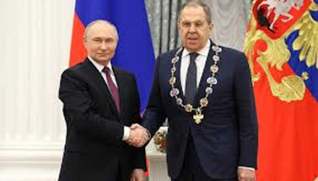 लावरोव ऑर्डर ऑफ सेंट एंड्रयू द एपोस्टल द फर्स्ट-कॉल्ड से सम्मानित