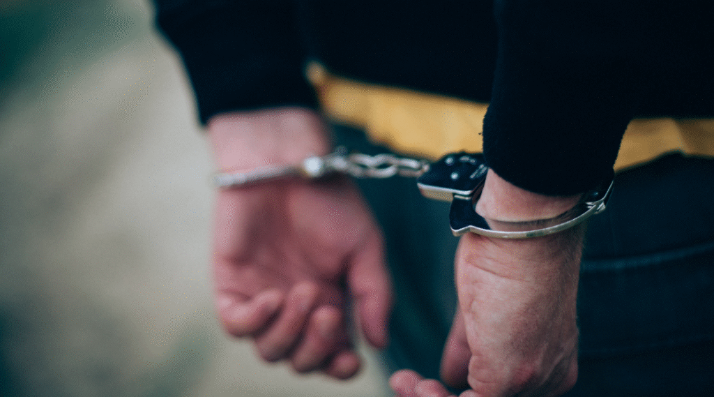 सैंटिंग प्लेटें चुराने वाले पकड़ाए 