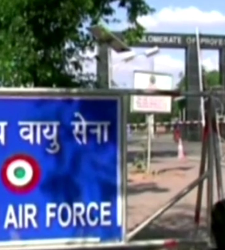 ग्वालियर एयरफोर्स स्टेशन हाई अलर्ट पर, एयरबेस के आसपास के गांवों में पुलिस की सर्चिंग