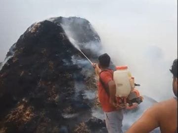 नरवाई में लगी आग फैली:भूसे के कई कूप जले