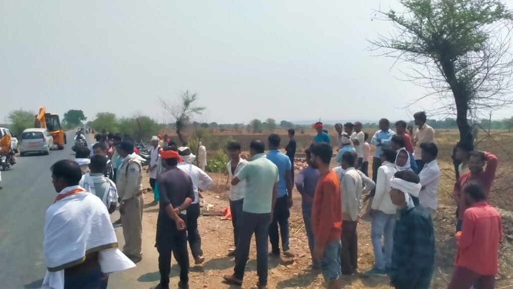 ऑटो रिक्शा को कार ने मारी टक्कर, एक की मौत, चार घायल