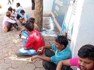 शिवपुरी में तीन मंजिला इमारत से गिरा मजदूर, मौत