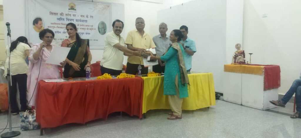 कला समाज को संवारती है -यशवंत इंद्रापुरकर